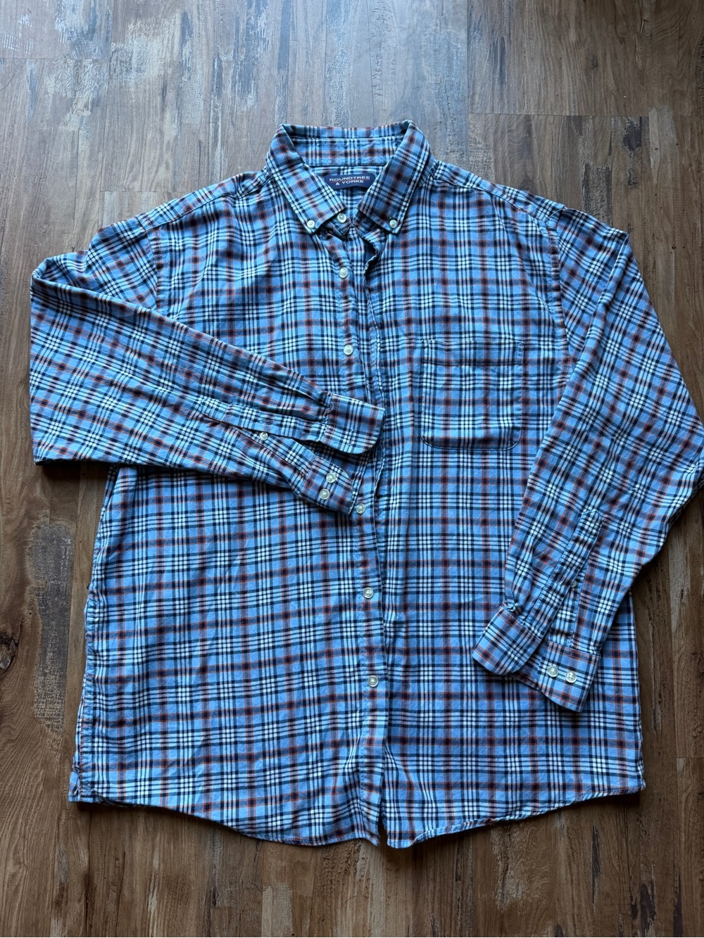 Roundtree & Yorke Blue and Red Plaid Button-Down Shirt